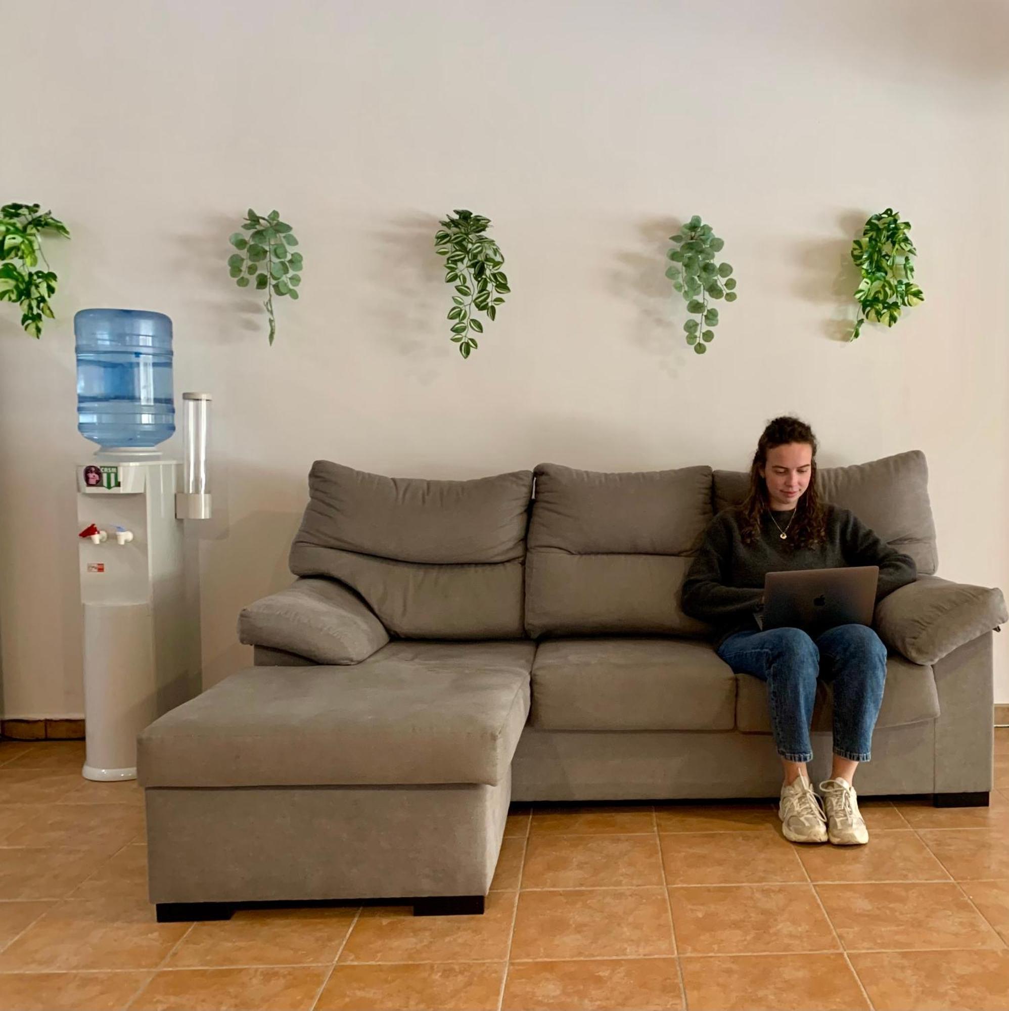 Spanglish Hostel Benidorm Zewnętrze zdjęcie