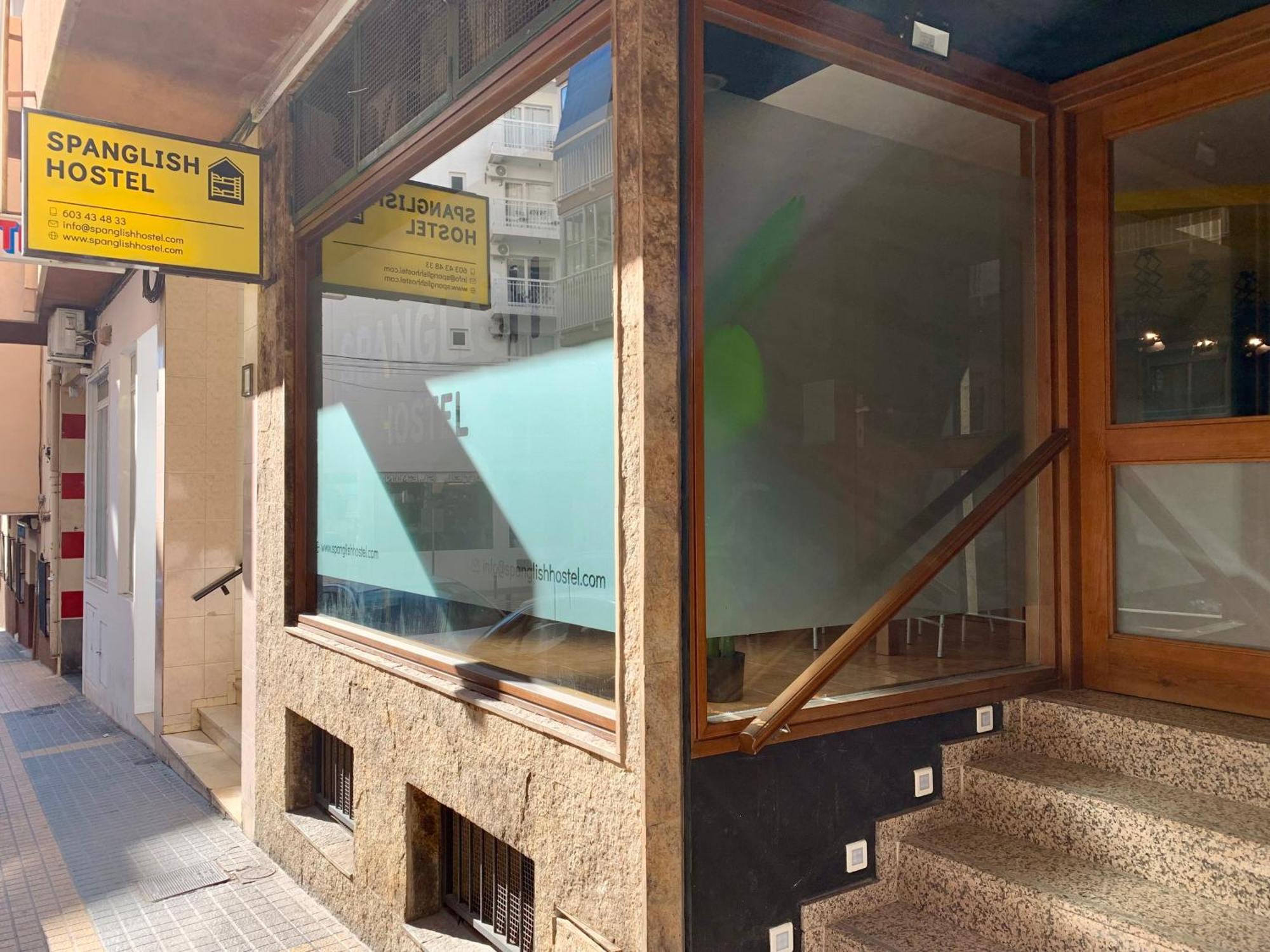Spanglish Hostel Benidorm Zewnętrze zdjęcie