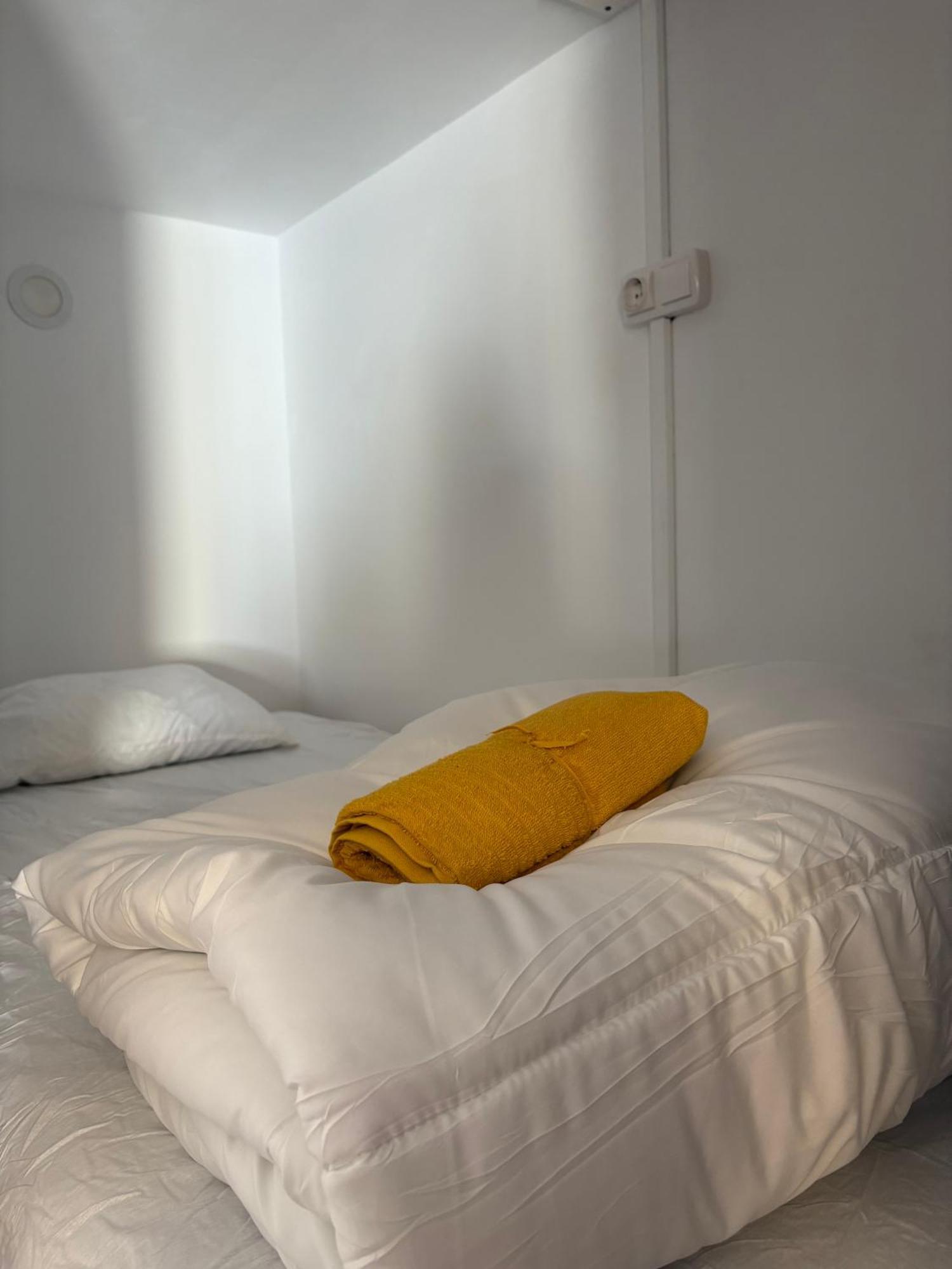 Spanglish Hostel Benidorm Zewnętrze zdjęcie