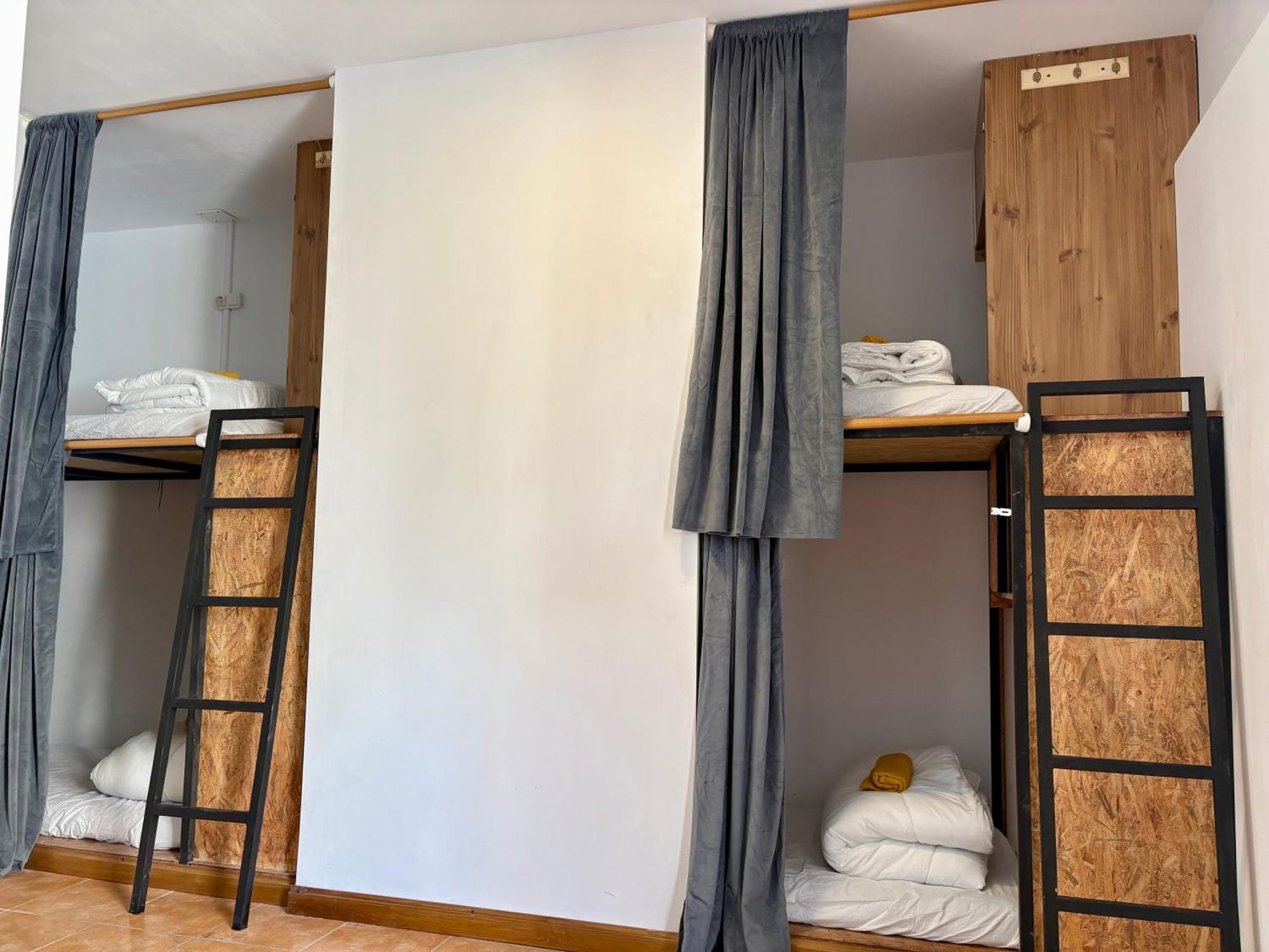 Spanglish Hostel Benidorm Zewnętrze zdjęcie