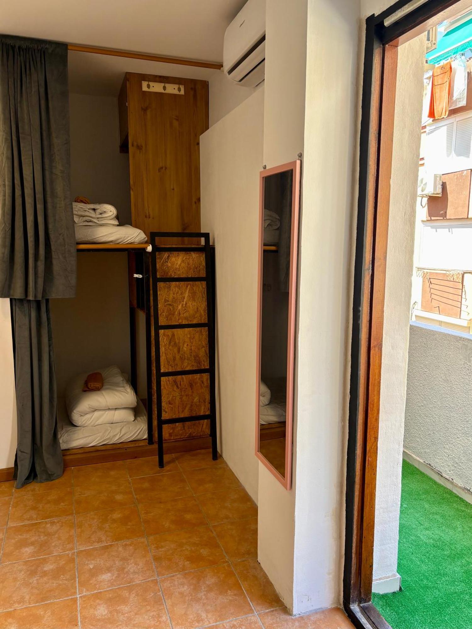 Spanglish Hostel Benidorm Zewnętrze zdjęcie