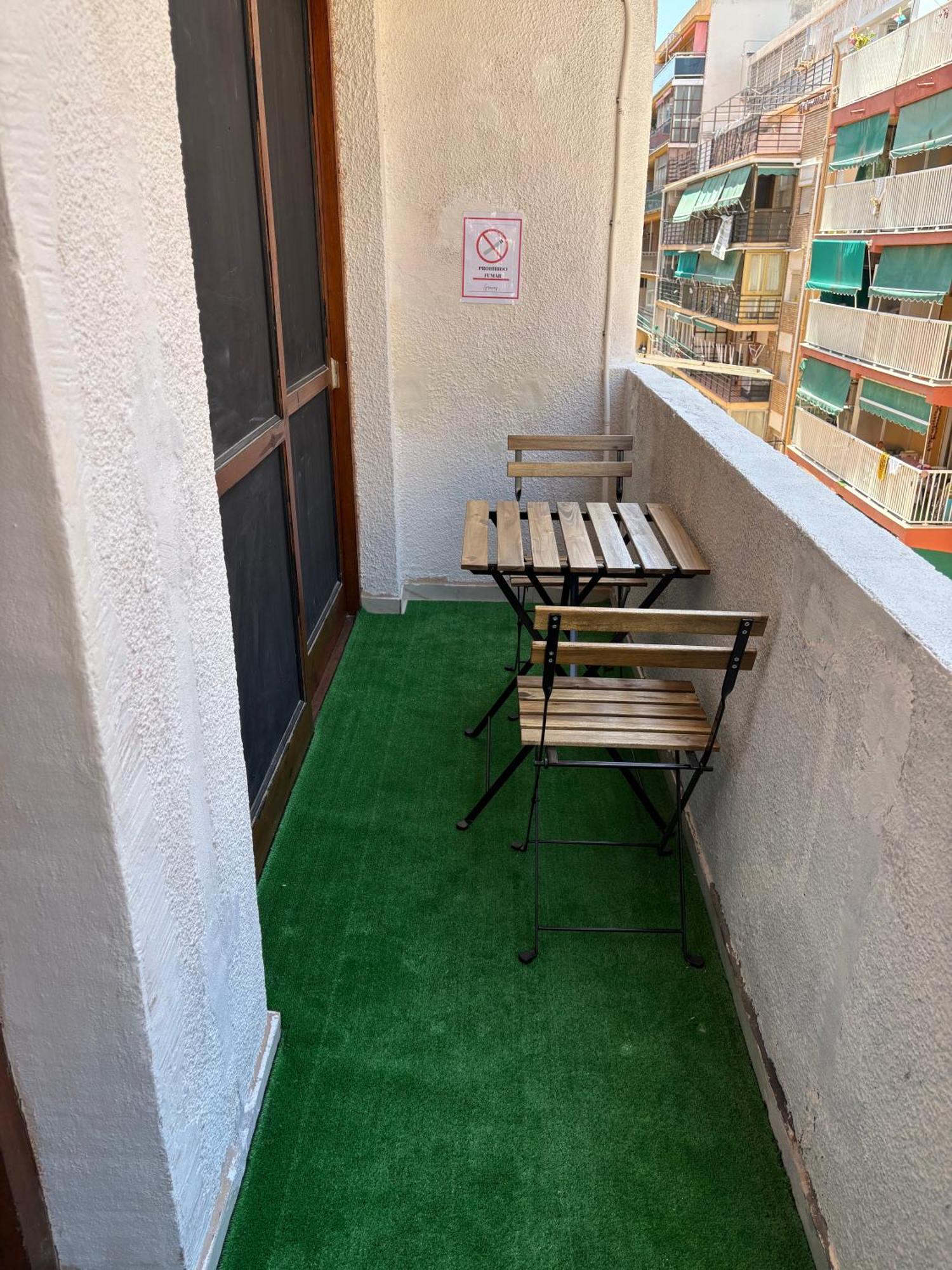 Spanglish Hostel Benidorm Zewnętrze zdjęcie